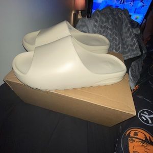 Yeezy Slide